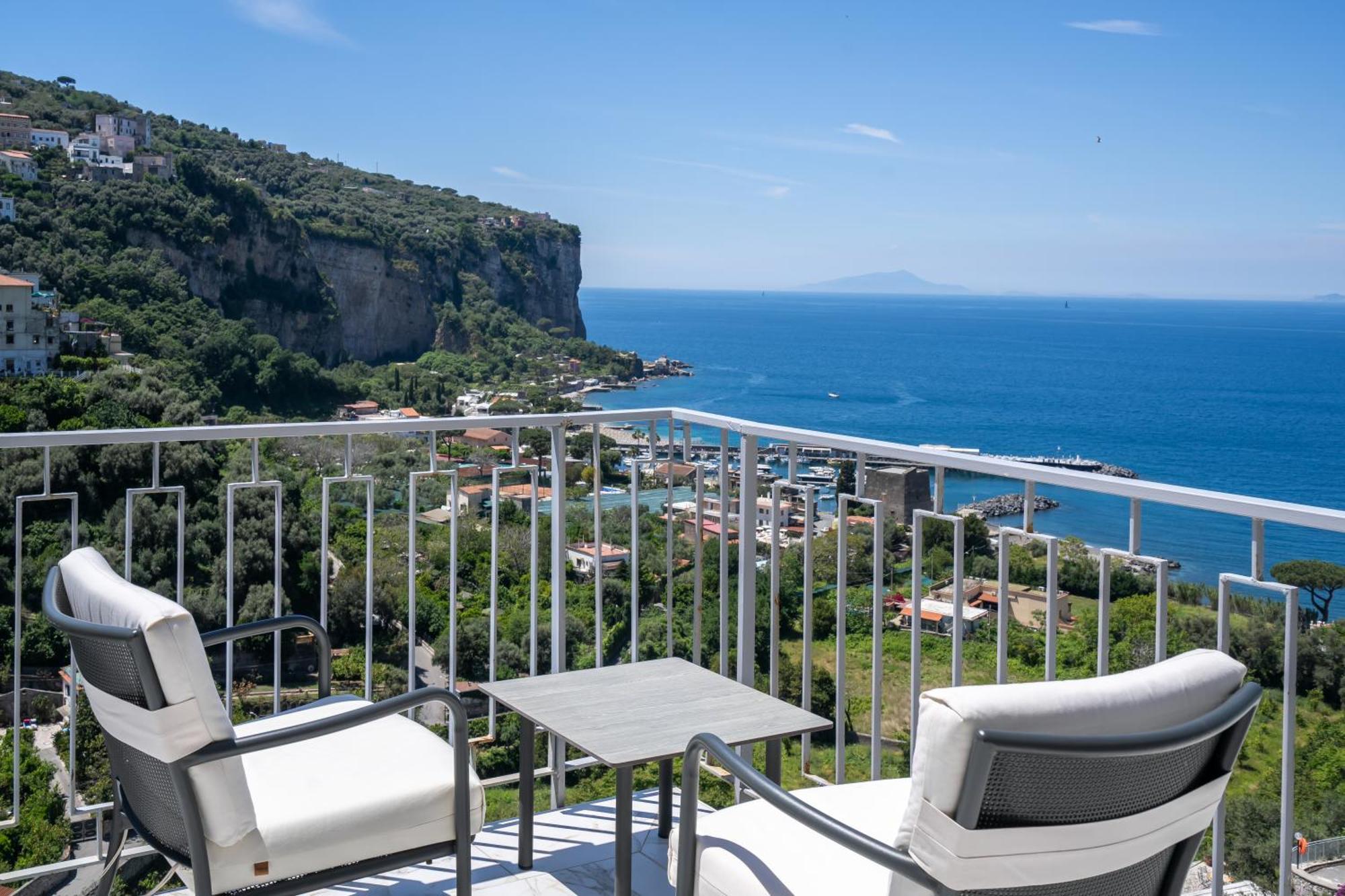 Hotel Mary فيكو إيكوينس المظهر الخارجي الصورة